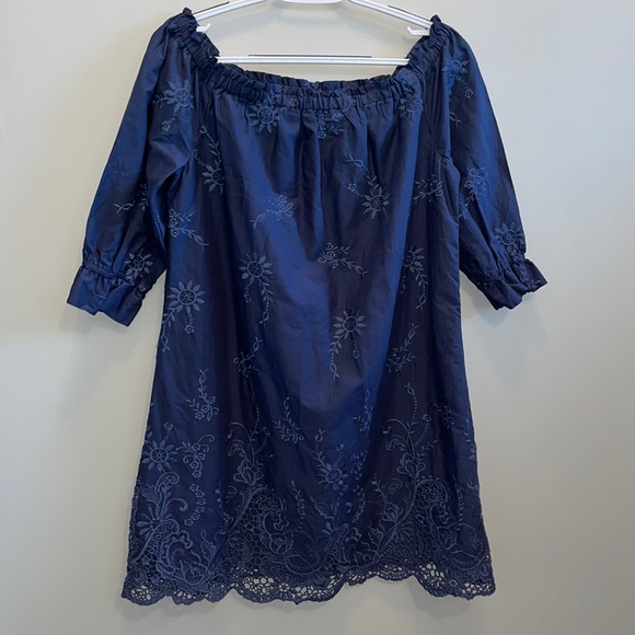 Abercrombie & Fitch Dresses & Skirts - A&F off the shoulder dress